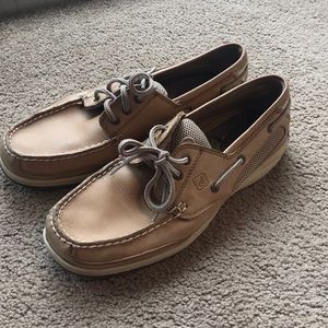 Sperry Boat Shoes - like new!